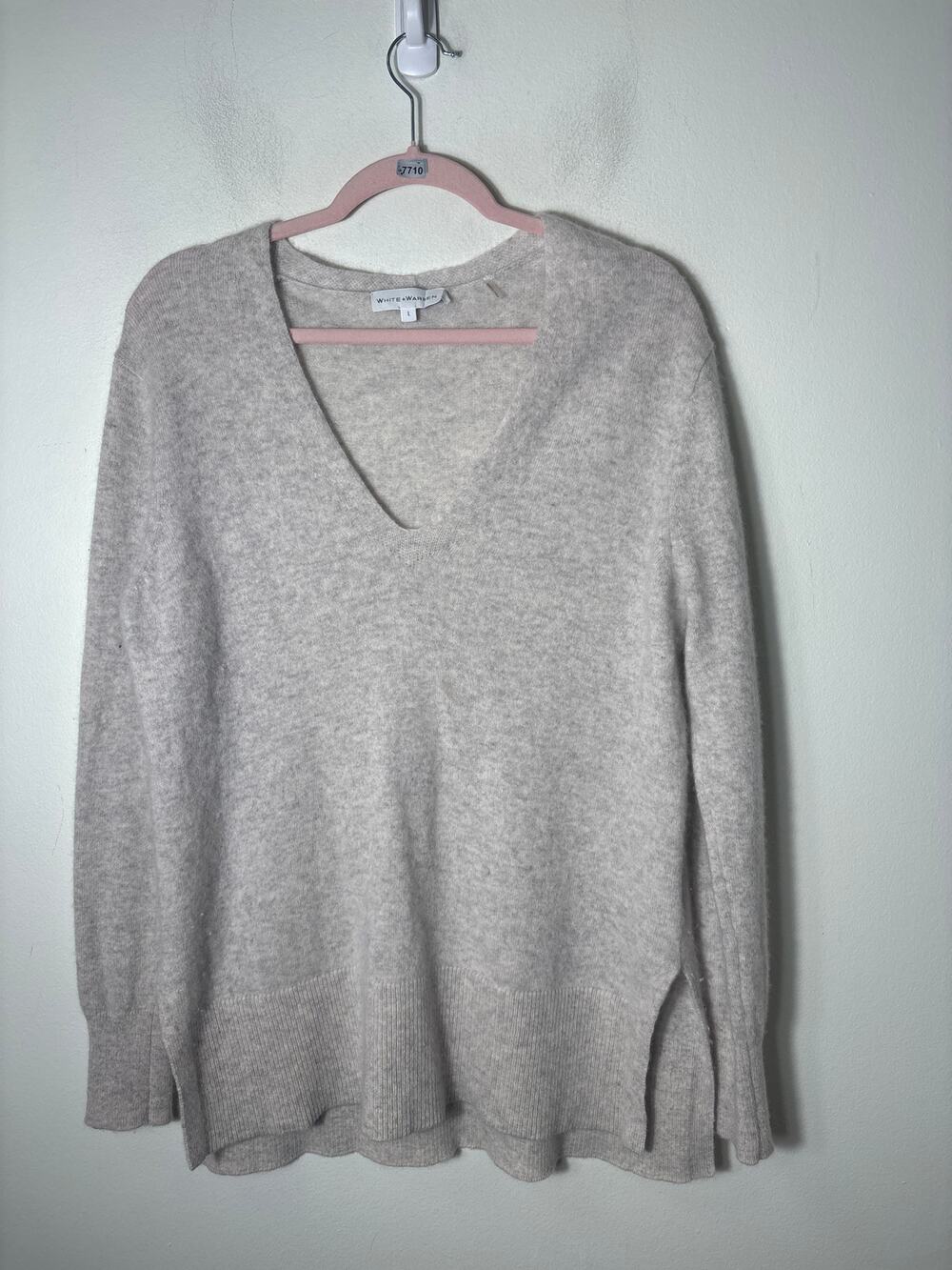 White + Warren Gray 100% Cashmere V Neck Sweater Sz L